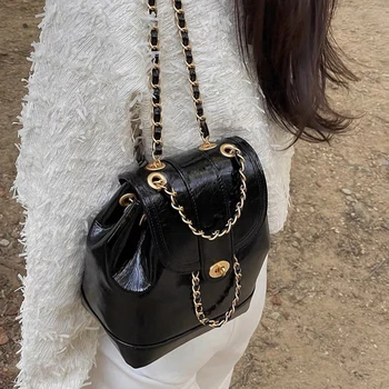 Женский Корейский осенне-зимний рюкзак с мини-цепочками, студенческая сумка из масляно-восковой кожи, дорожная сумка, черный рюкзак