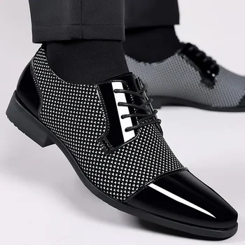 Модные классические мужские модельные туфли для мужчин Оксфорды Туфли из лакированной кожи на шнуровке Официальные черные кожаные туфли для свадебной вечеринки L28